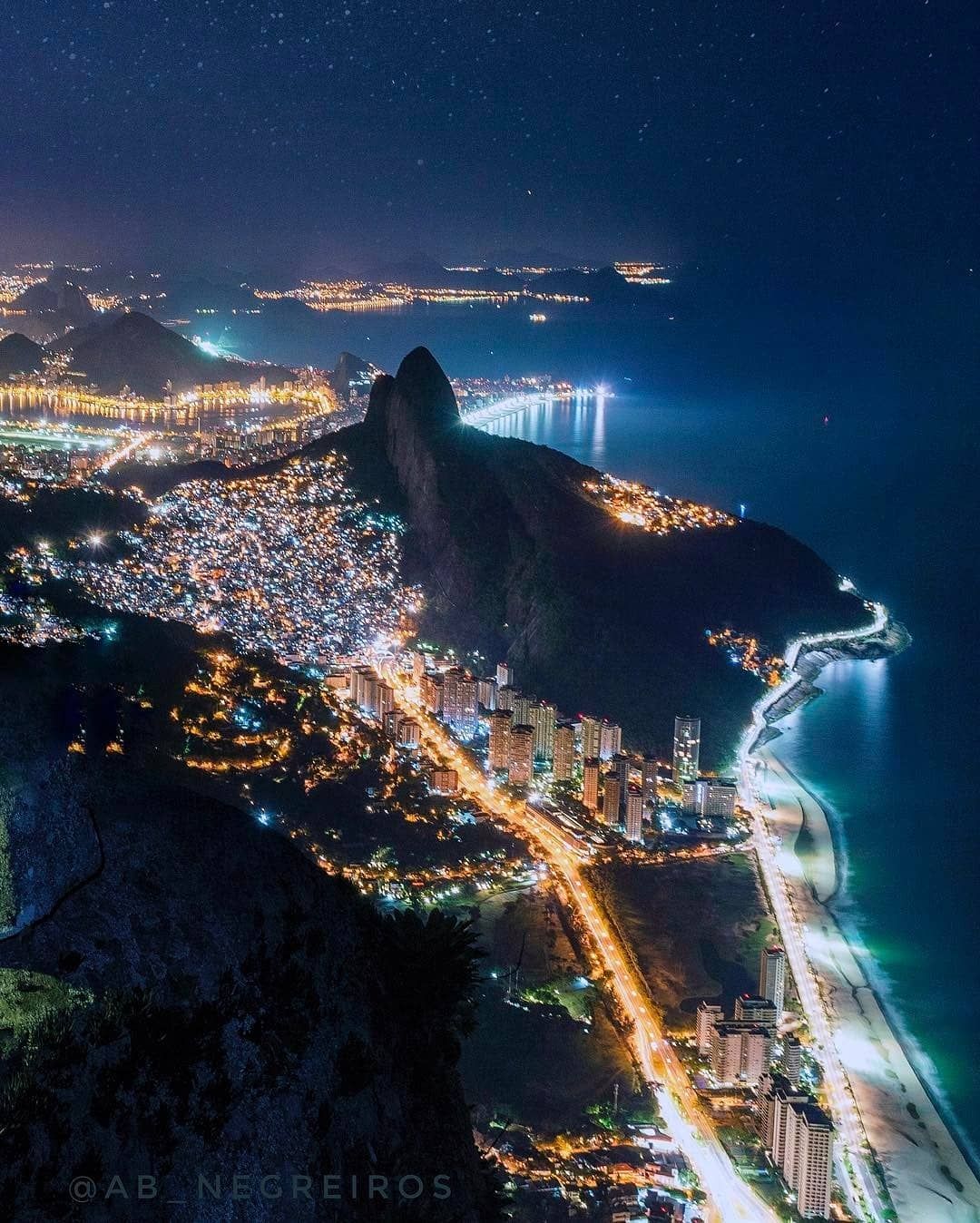 Conheça os principais pontos turísticos do Rio de Janeiro e descubra os melhores empreendimentos na cidade maravilhosa. Crédito: @ab_negreiros