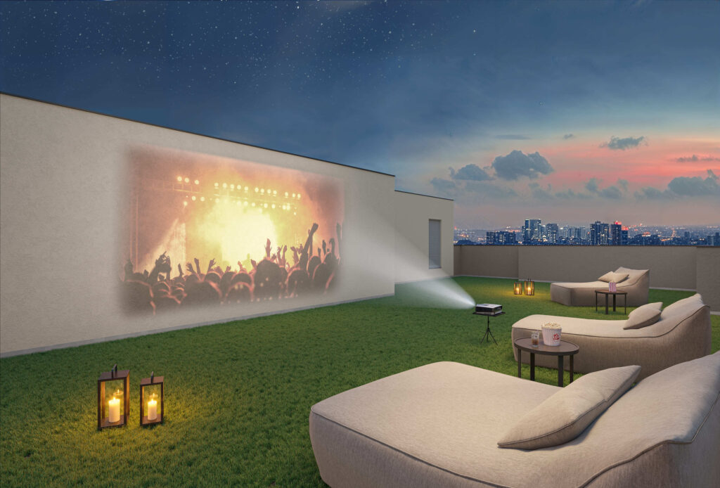 Espaço cinema ao ar livre.