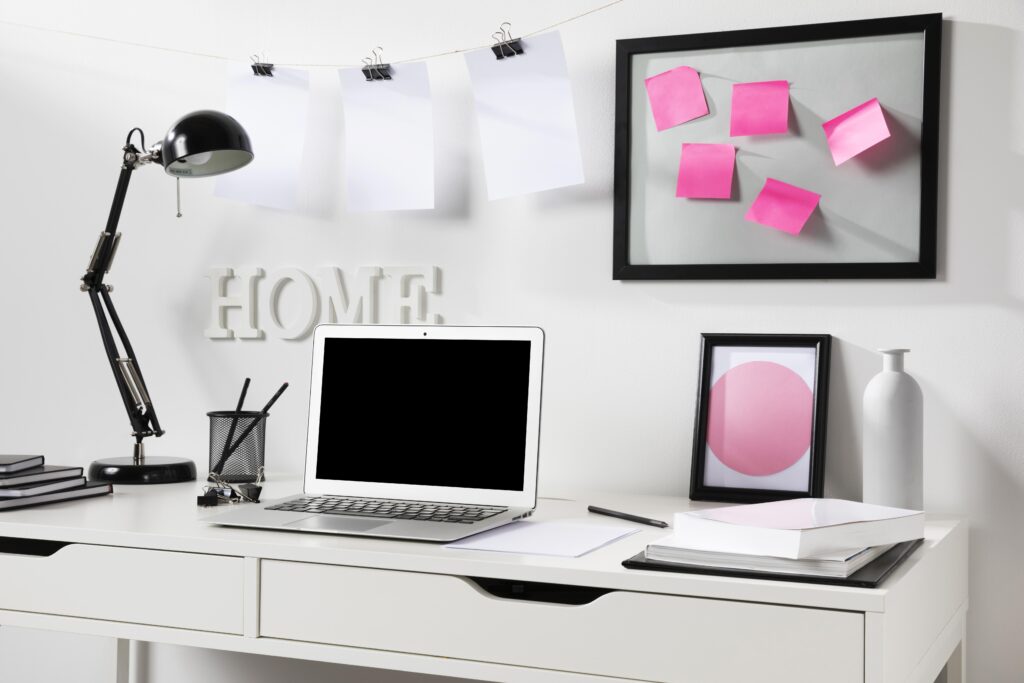 Home office mesa organizada